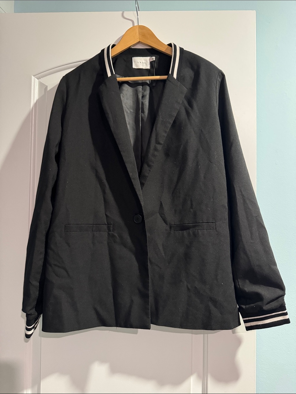 Lush Black Single-Button Blazer with Striped Trim Size Large